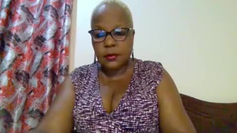 weaverbird25 online show from January 7, 2026, 7:27 pm