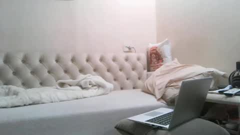 webcamboy98 online show from March 13, 2026, 9:27 am