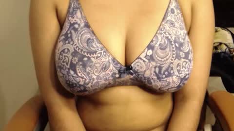 mina online show from March 8, 2026, 8:29 am