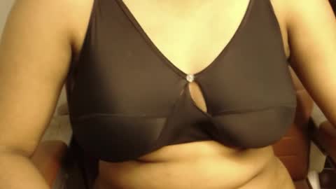 mina online show from April 6, 2026, 9:54 am