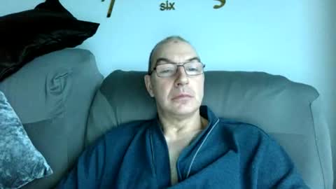 wechatistrokeurub online show from November 9, 2025, 8:45 am