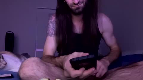 Snapshot of weedwacker43 chatting on December 10, 2024, 2:05 am weedwacker43 online show from December 10, 2024, 2:05 am