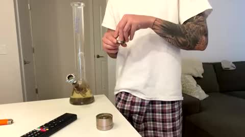 weeklymarz97 online show from November 5, 2025, 10:21 pm