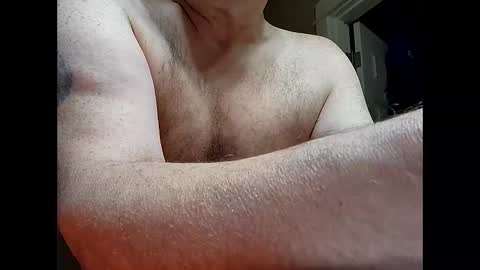 Snapshot of welderod chatting on April 17, 2026, 8:39 am welderod online show from April 17, 2026, 8:39 am