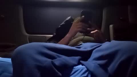 Snapshot of wellhung19781 chatting on April 5, 2026, 2:25 pm wellhung19781 online show from April 5, 2026, 2:25 pm