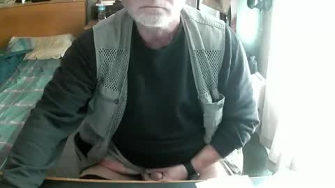 Snapshot of wellkrakenwell chatting on February 25, 2026, 5:44 pm wellkrakenwell online show from February 25, 2026, 5:44 pm