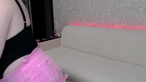 Snapshot of wells1kelly chatting on February 20, 2025, 7:19 pm Your blonde Kelly online show from February 20, 2025, 7:19 pm