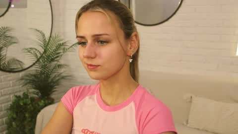 Snapshot of wendy__doll chatting on May 15, 2026, 9:11 pm Im Wendy online show from May 15, 2026, 9:11 pm