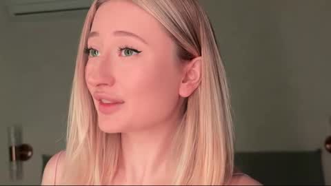 Daisy    online show from February 23, 2026, 6:49 pm