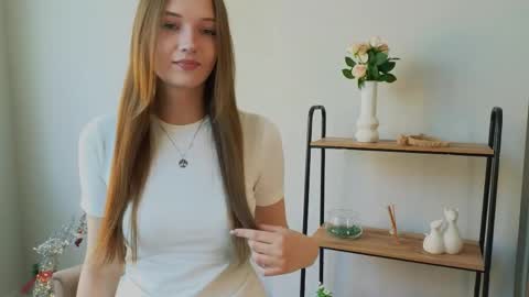 Elsa online show from June 3, 2026, 8:06 am