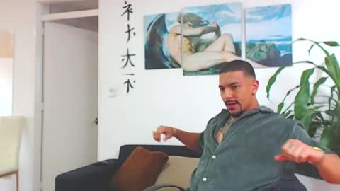 Wesley Rogger online show from February 7, 2025, 8:10 pm