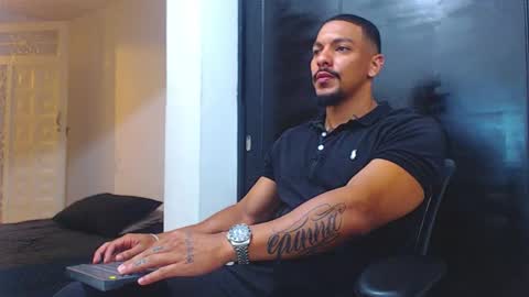 Wesley Rogger online show from October 5, 2025, 10:18 pm