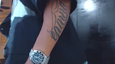 Wesley Rogger online show from October 16, 2025, 6:53 pm