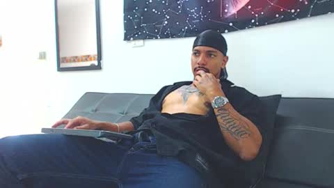 Wesley Rogger online show from November 16, 2025, 4:56 pm