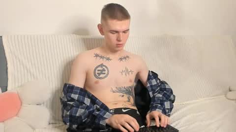 Snapshot of wesleyross chatting on December 28, 2024, 11:48 pm Wes online show from December 28, 2024, 11:48 pm