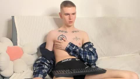 Snapshot of wesleyross chatting on December 29, 2024, 2:49 am Wes online show from December 29, 2024, 2:49 am