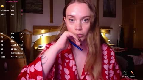 Lana online show from March 11, 2026, 6:47 pm