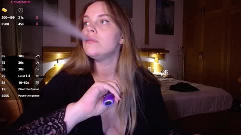 Lana online show from March 20, 2026, 6:57 pm