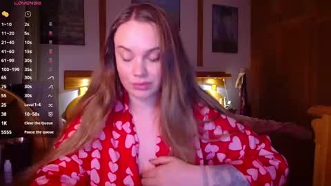 Snapshot of wet_lana chatting on July 1, 2026, 8:52 pm Lana online show from July 1, 2026, 8:52 pm