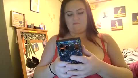 Snapshot of wetbunny25 chatting on February 9, 2026, 3:05 pm wetbunny25 online show from February 9, 2026, 3:05 pm