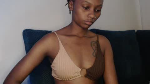 Snapshot of wetfreakym chatting on July 17, 2026, 6:53 am Bella online show from July 17, 2026, 6:53 am