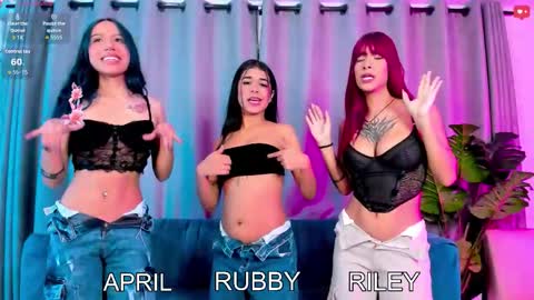 Snapshot of wetnaughtygirls chatting on October 11, 2025, 1:49 am MY TEAM RUBBYAPRILRILEY online show from October 11, 2025, 1:49 am