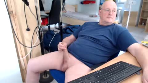 Snapshot of wetwo chatting on August 2, 2026, 2:15 pm WeTwo online show from August 2, 2026, 2:15 pm