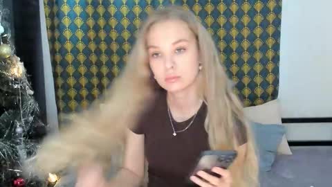 Kate online show from December 3, 2025, 7:05 am