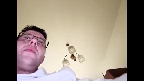 Snapshot of whatwouldyouliketosee chatting on December 3, 2024, 9:55 am stoffy online show from December 3, 2024, 9:55 am