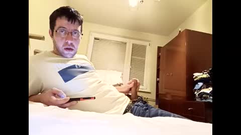 Snapshot of whatwouldyouliketosee chatting on January 1, 2025, 5:11 am stoffy online show from January 1, 2025, 5:11 am