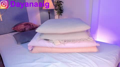 Sara  online show from February 11, 2026, 12:26 am