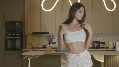 Naomi online show from October 29, 2025, 2:14 am