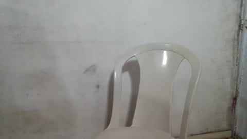 Snapshot of white_boy84723 chatting on January 31, 2025, 5:19 am white boy online show from January 31, 2025, 5:19 am