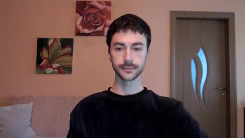 Snapshot of white_sport chatting on November 7, 2025, 2:17 pm Tom online show from November 7, 2025, 2:17 pm