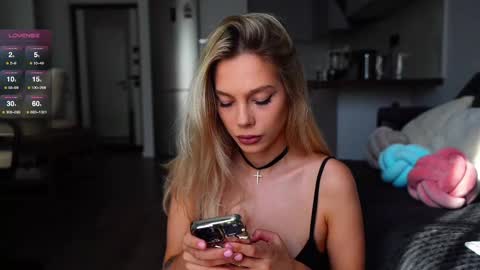 Kate  online show from February 10, 2025, 9:47 am