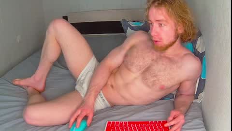 whitebars22 online show from April 12, 2026, 9:36 am