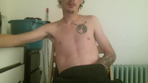 whiteboyslim21 online show from December 1, 2025, 7:57 am