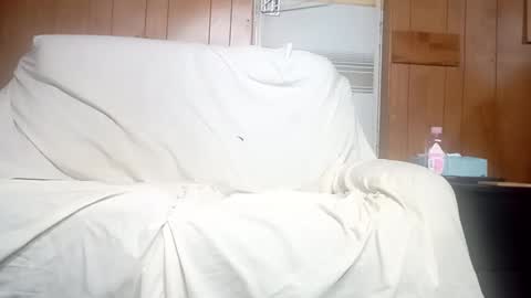 Snapshot of whitelion67 chatting on April 11, 2026, 1:32 am whitelion67 online show from April 11, 2026, 1:32 am