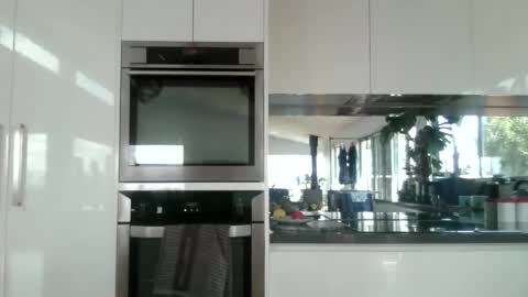 whitepantieman online show from January 12, 2025, 10:54 pm