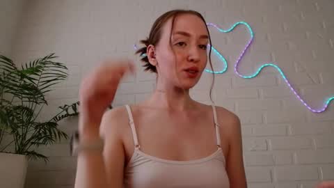 Snapshot of whiteprincessluna chatting on May 1, 2026, 1:05 pm You wont find me here on Saturdays and Sundays online show from May 1, 2026, 1:05 pm