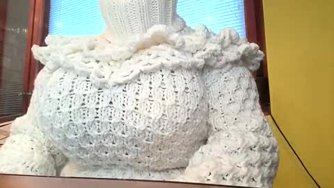 whitesweater online show from October 6, 2025, 6:11 am