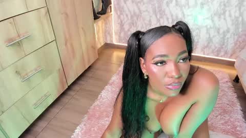 Snapshot of whitneyyfox chatting on May 24, 2026, 11:21 pm whitneyyfox online show from May 24, 2026, 11:21 pm