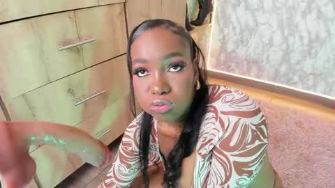 Snapshot of whitneyyfox chatting on June 4, 2026, 11:33 pm whitneyyfox online show from June 4, 2026, 11:33 pm