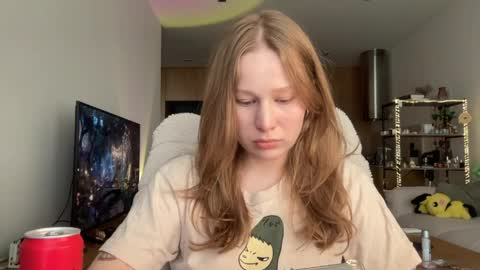 Alisa online show from April 17, 2026, 7:22 am