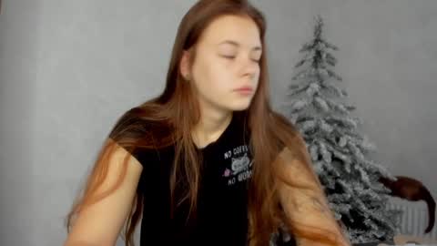 Snapshot of why_again_me chatting on December 18, 2024, 12:40 pm Veronica online show from December 18, 2024, 12:40 pm