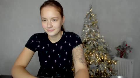 Snapshot of why_again_me chatting on December 28, 2024, 8:36 pm Veronica online show from December 28, 2024, 8:36 pm