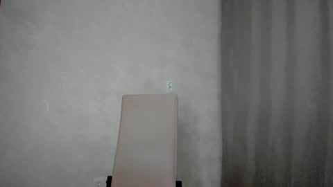 Snapshot of why_again_me chatting on January 17, 2025, 6:33 pm Veronica online show from January 17, 2025, 6:33 pm