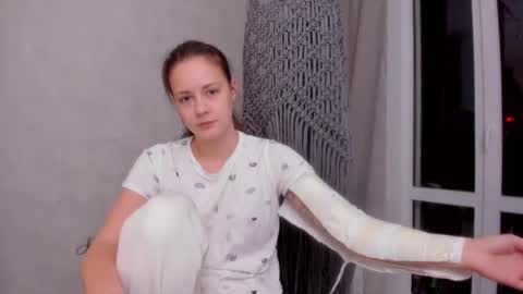 Snapshot of why_again_me chatting on March 11, 2025, 7:36 pm Veronica online show from March 11, 2025, 7:36 pm