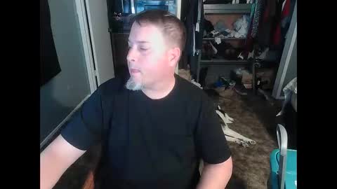 whydoidothis77 online show from February 18, 2026, 4:41 am