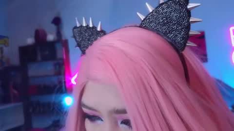 Laura  online show from December 14, 2024, 11:01 pm